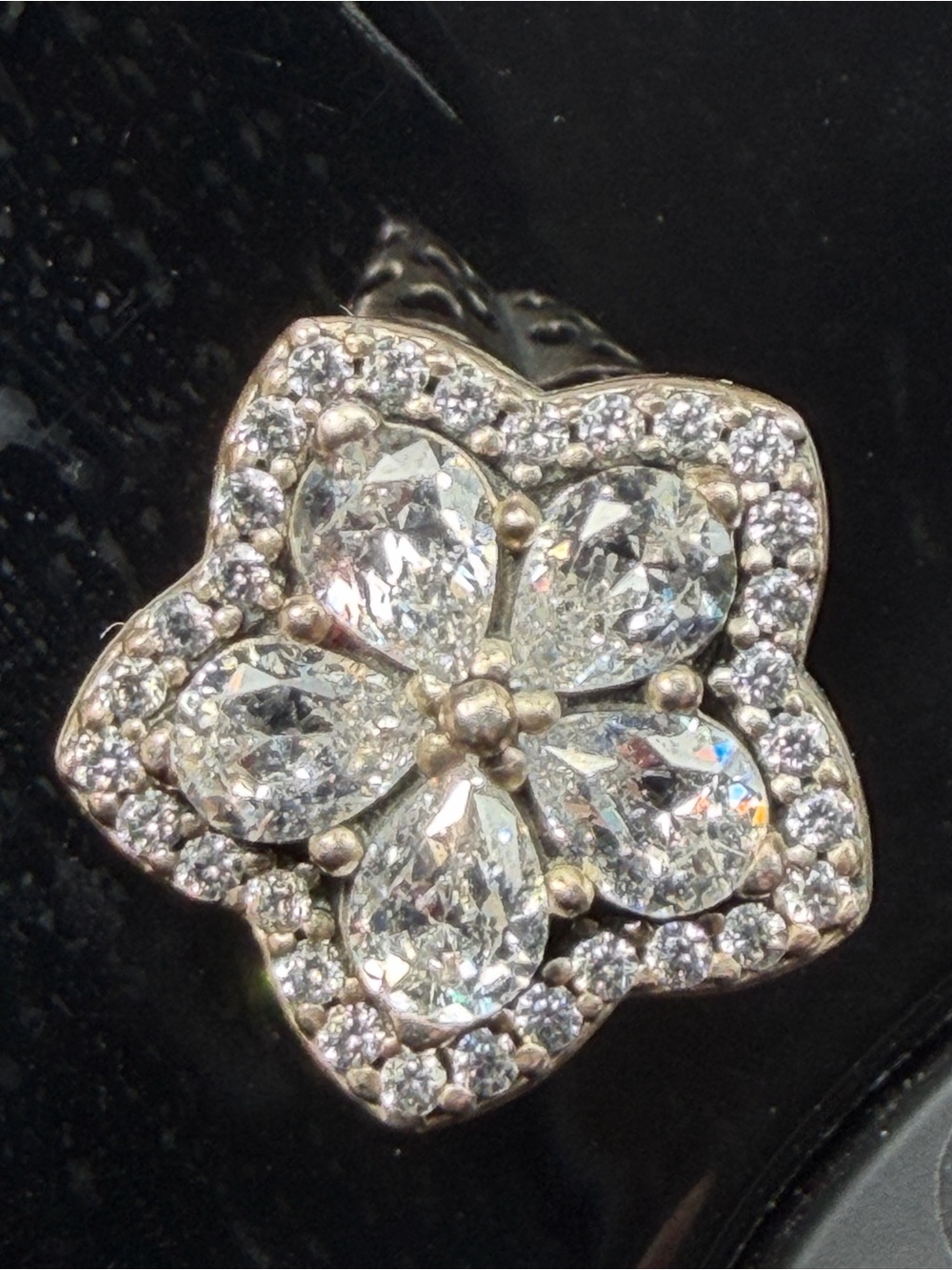 AUTHENTIC PANDORA SPARKLING SNOWFLAKE PAVE CHARM
